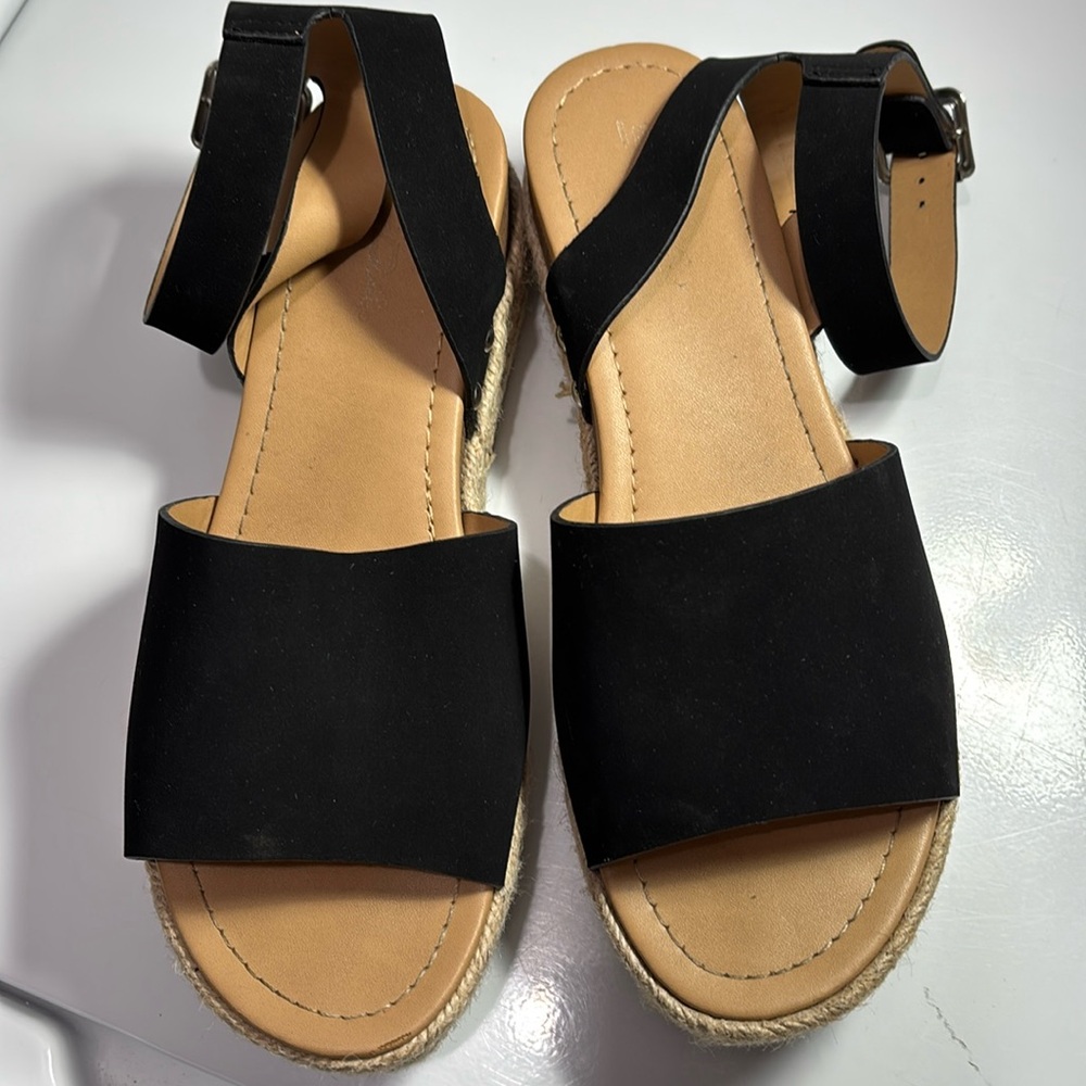 Soda brand platform sandals. Size 9